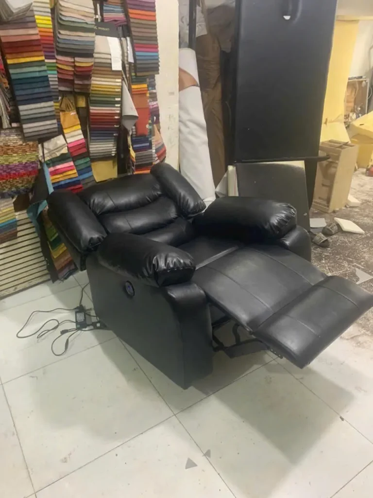 Ghế foot điện tích hợp mô tơ điều chỉnh tư thế bằng nút bấm