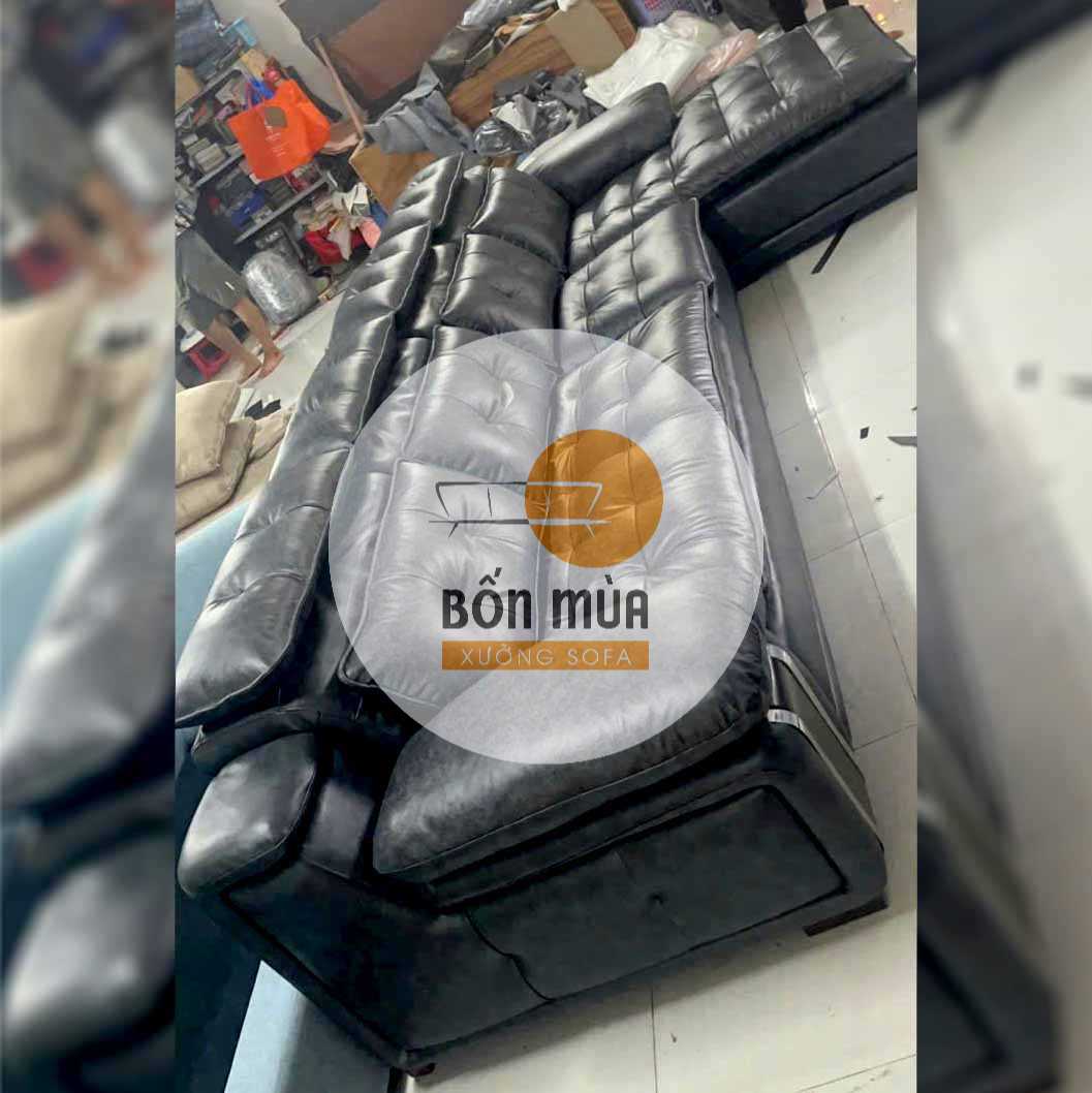 Bọc Lại Sofa Chữ L Cho Chị Hồng ở Phường Linh Xuân 3 Bộ sofa sau khi được bọc lại với lớp da simili đen cao cấp